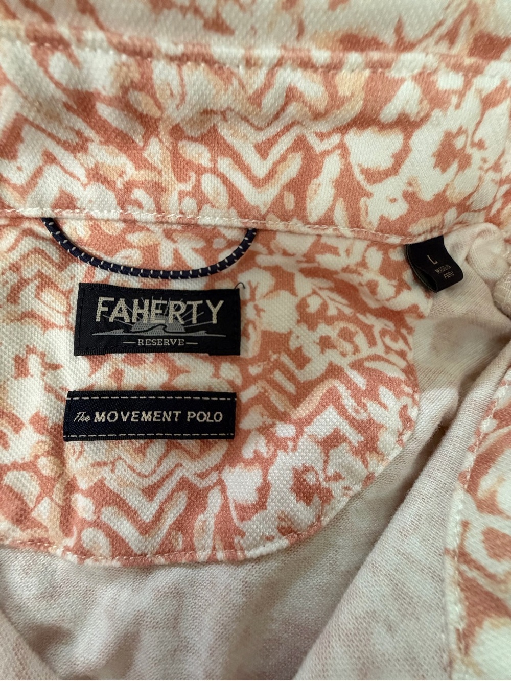 Faherty Short-Sleeve Movement Pique Polo Hilo Rose Floral Print, Large - Picture 4 of 10
